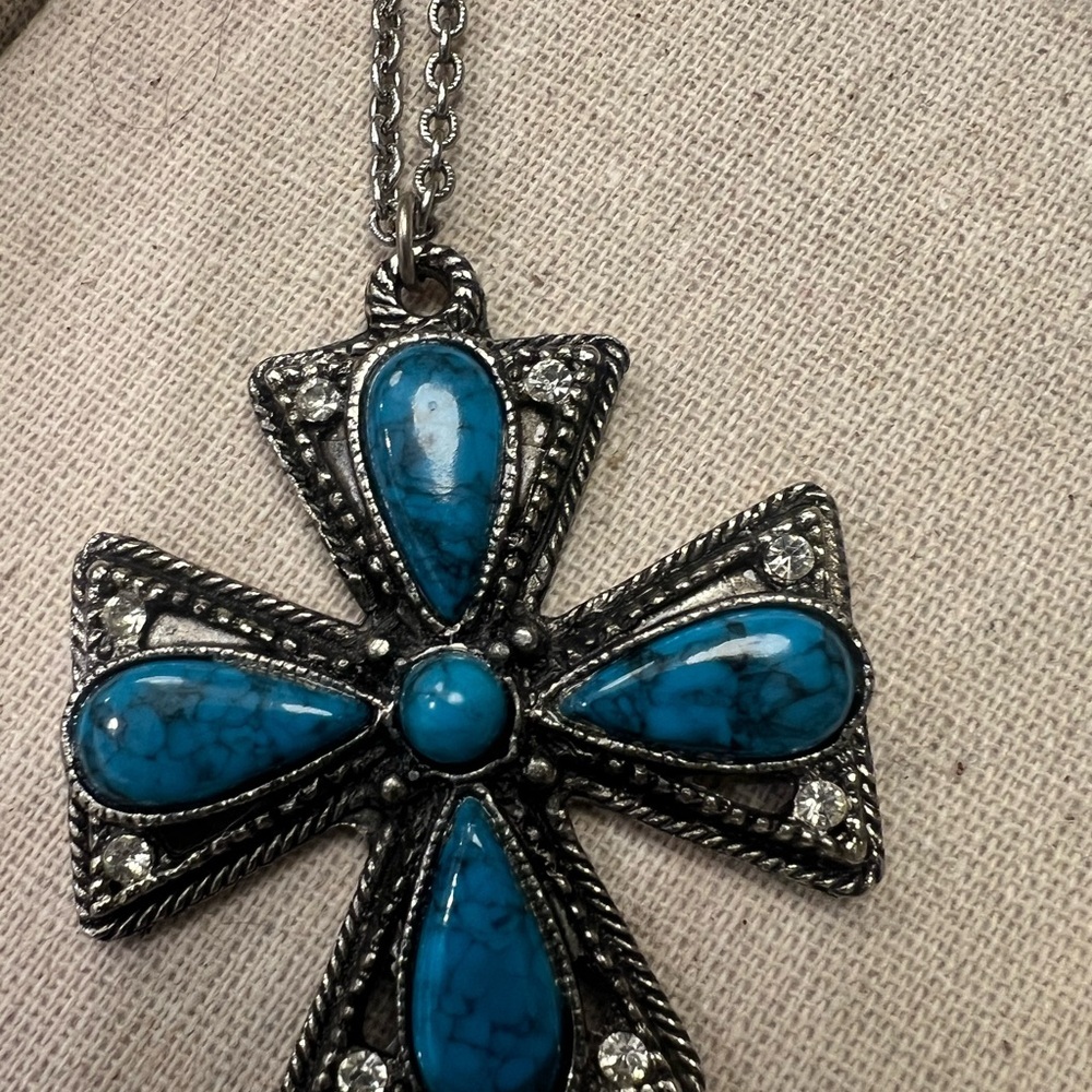 Vintage 1960's Zuni Style Faux Turquoise MalteseCross Pendant Necklace 12” - Picture 5 of 5
